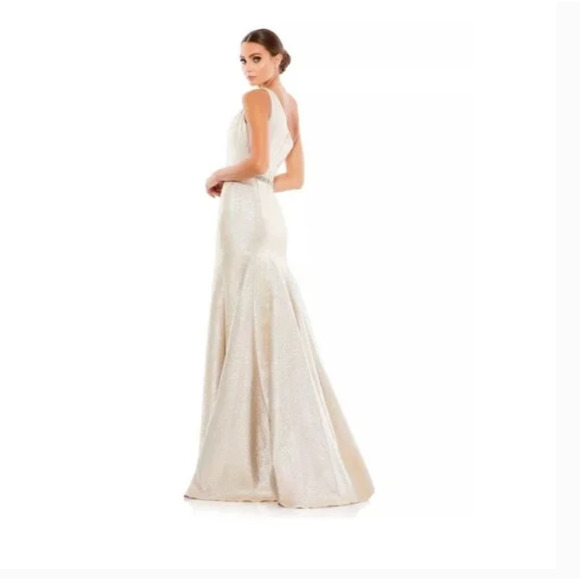 Mac Duggal One Shoulder Metallic Ruffled Evening Gown Dress 6 NEW - Picture 2 of 6